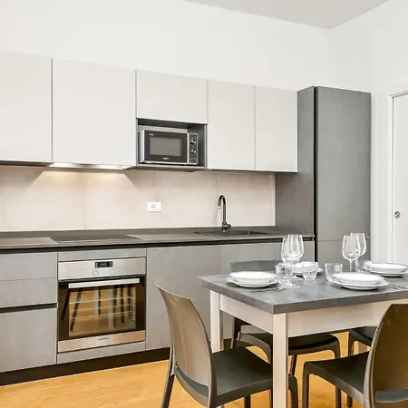 Yellove 斯培西亚