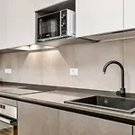Yellove Apartment